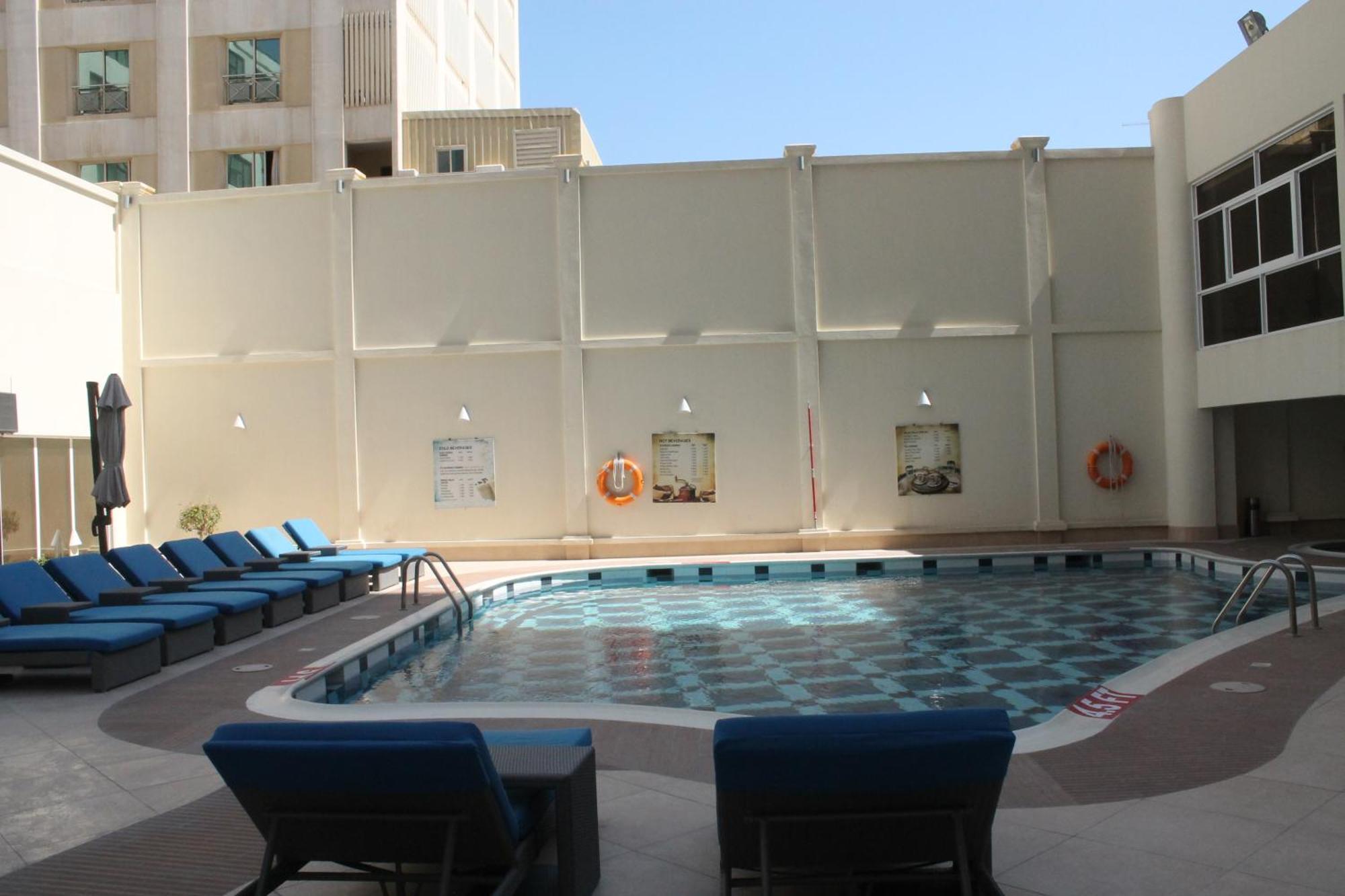 Al Safir Hotel Manama Eksteriør billede