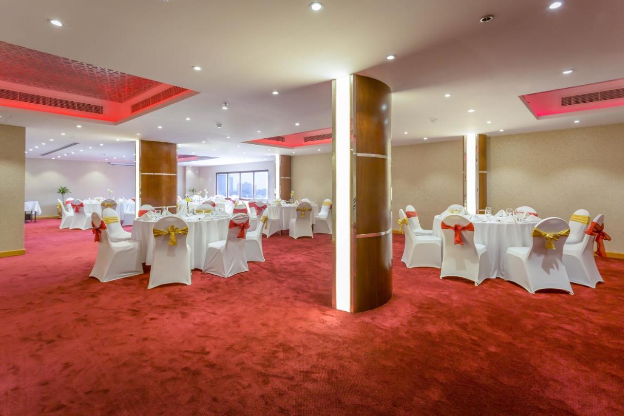 Al Safir Hotel Manama Eksteriør billede
