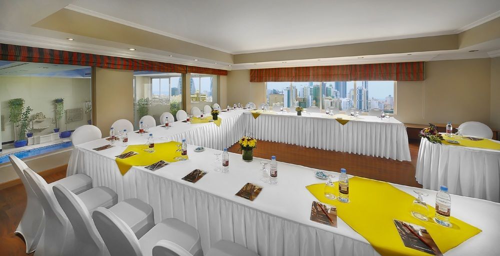 Al Safir Hotel Manama Eksteriør billede